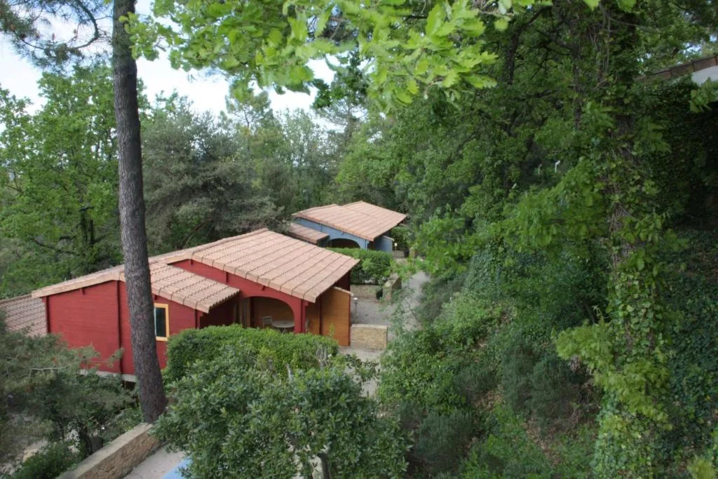 La Pousterle de Sabran — 18 hébergements en pierre au cœur de la garrigue gardoise